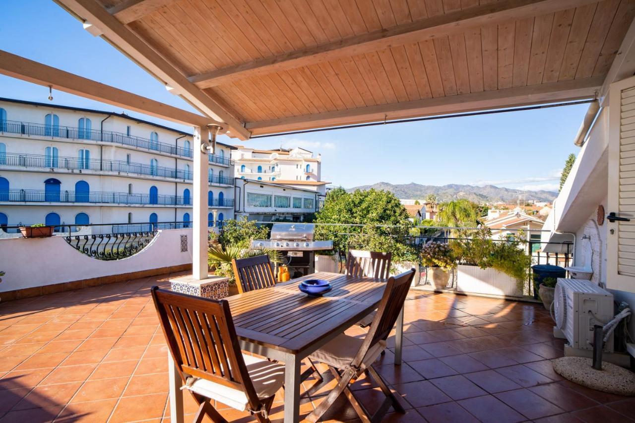 Casa Vacanza Giugio 지아르디니낙소스 외부 사진